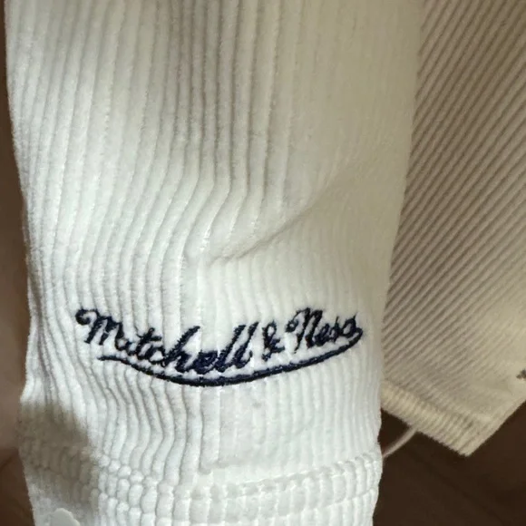 Mitchell & Ness nwot NY Yankees Cream Corduroy Jacket with large - Picture 4 of 8